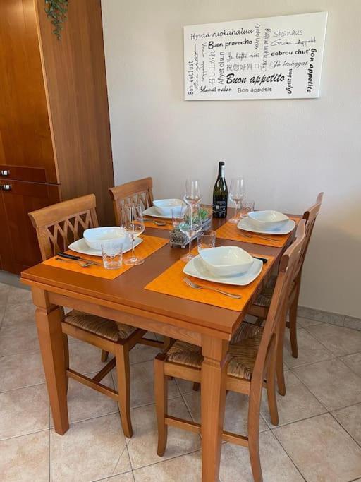 Casa Carlino Apartman Santo Stefano Belbo Kültér fotó