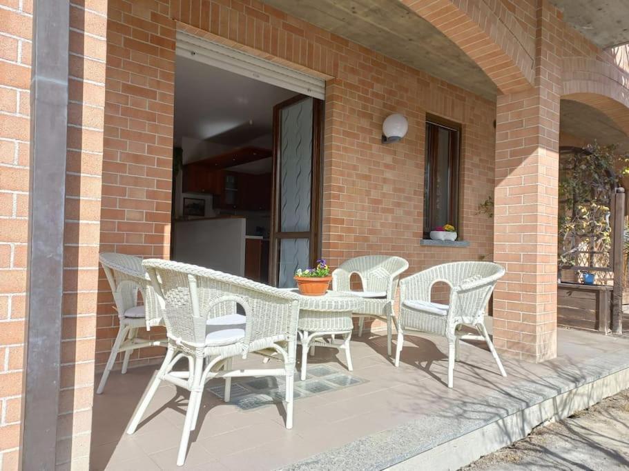 Casa Carlino Apartman Santo Stefano Belbo Kültér fotó
